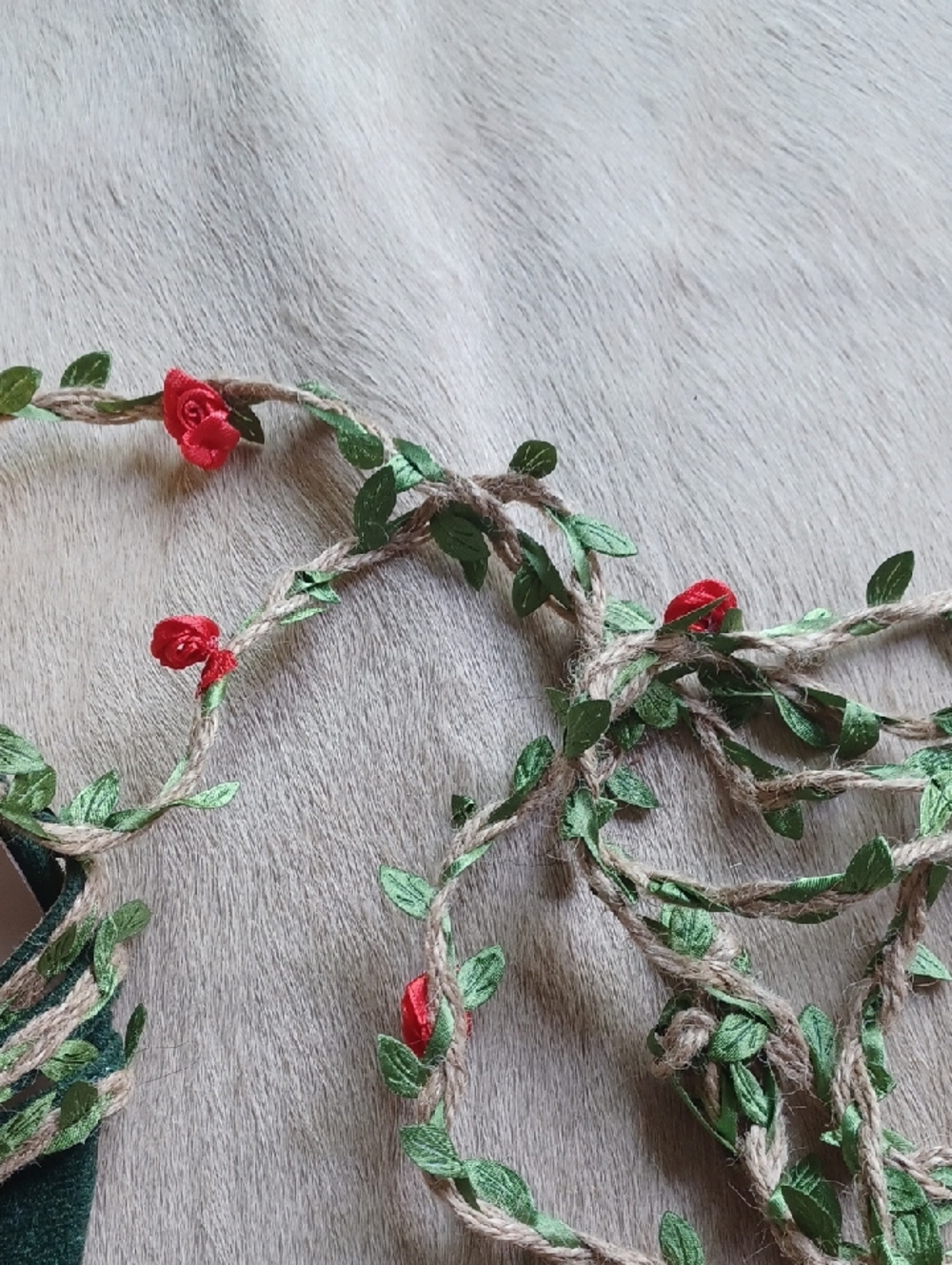Floral Motive Super Cute Heeled Sandals - Picture 5 of 9